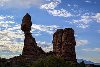Balanced Rock and rock formations in Arches National Park, Utah