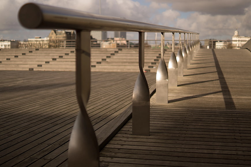 Modern Stainless Steel Balustrade on Wooden Deck