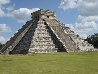 El Castillo Pyramid at Chichen Itza, Mexico