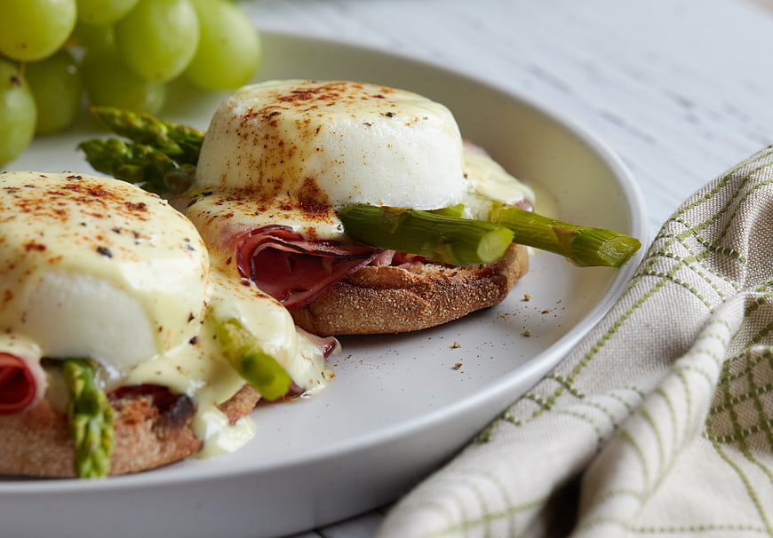 Gourmet Eggs Benedict with Asparagus and Grapes