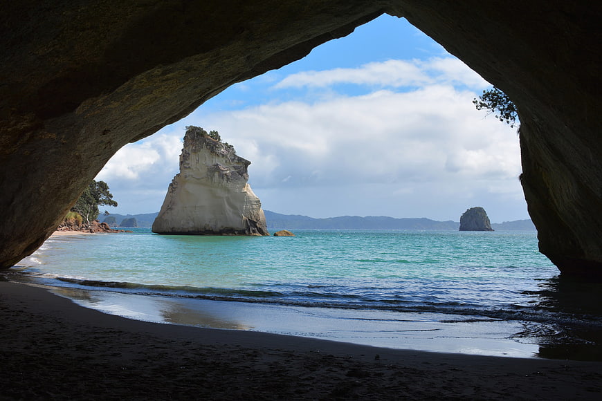 Cathedral Cove New Zealand View Through Cave Arch