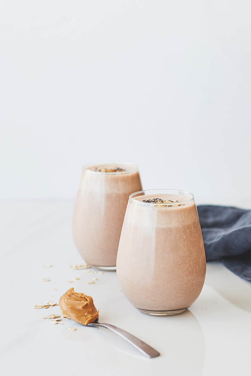 Peanut Butter Banana Smoothie with Oats and Chia Seeds