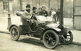 Vintage Brouhot automobile with family in Paris