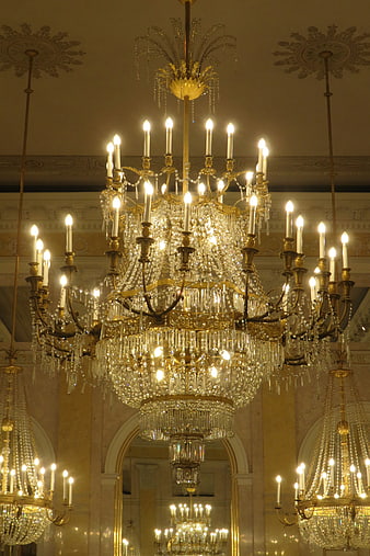 Elegant Crystal Chandelier in Grand Interior