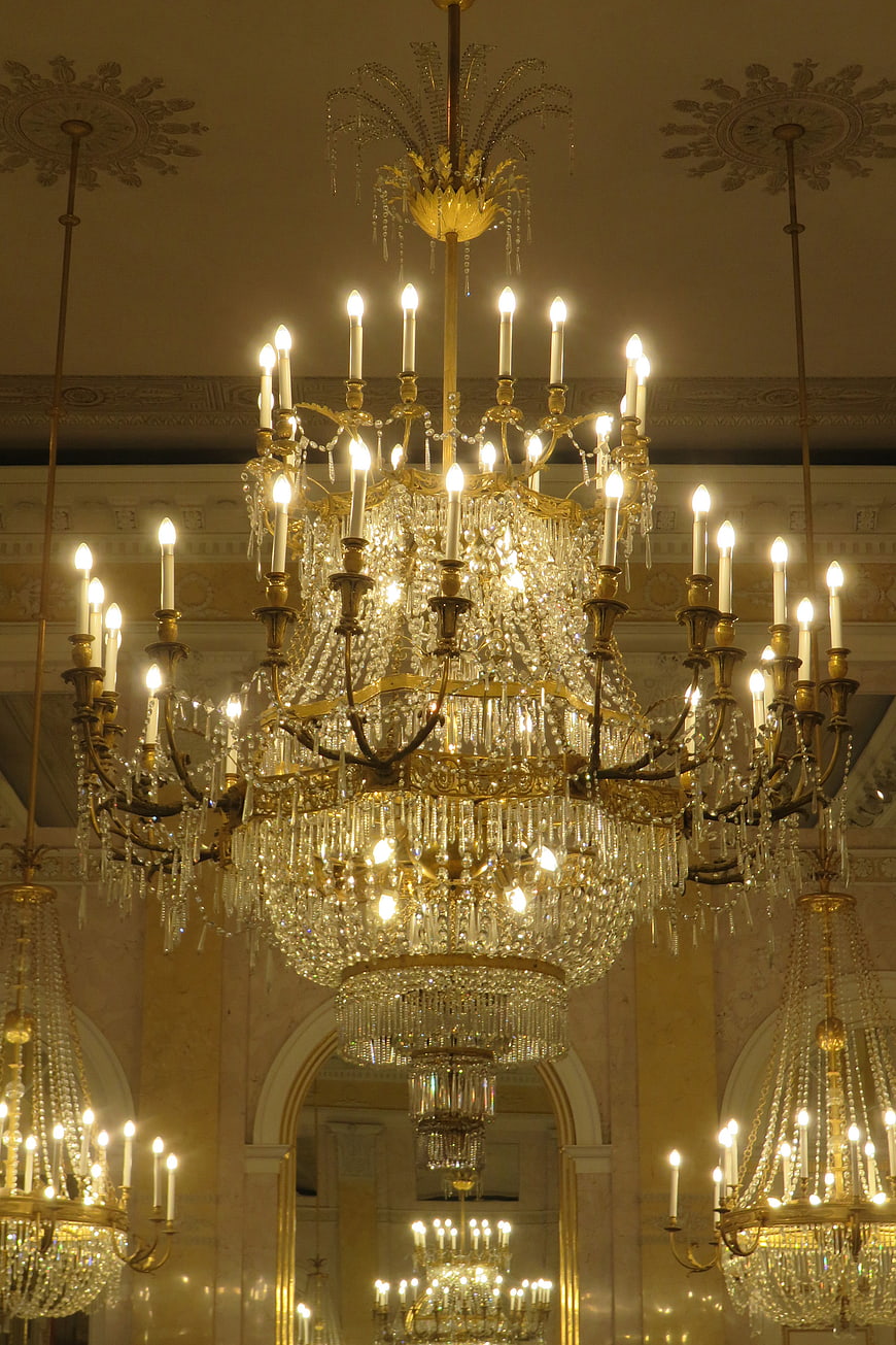 Elegant Crystal Chandelier in Grand Interior