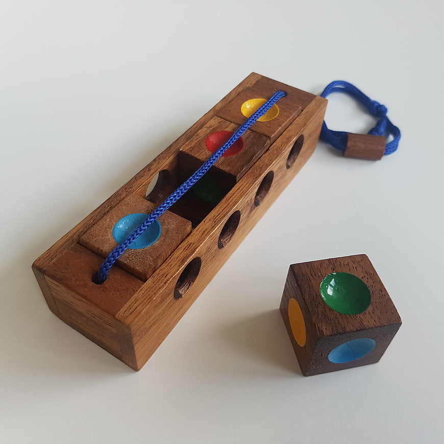 Wooden Brain Teaser Puzzle Toy with Colored Cubes