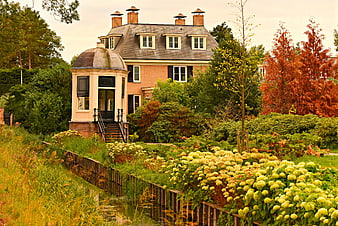 Historic Dutch Manor House With Garden And Waterway