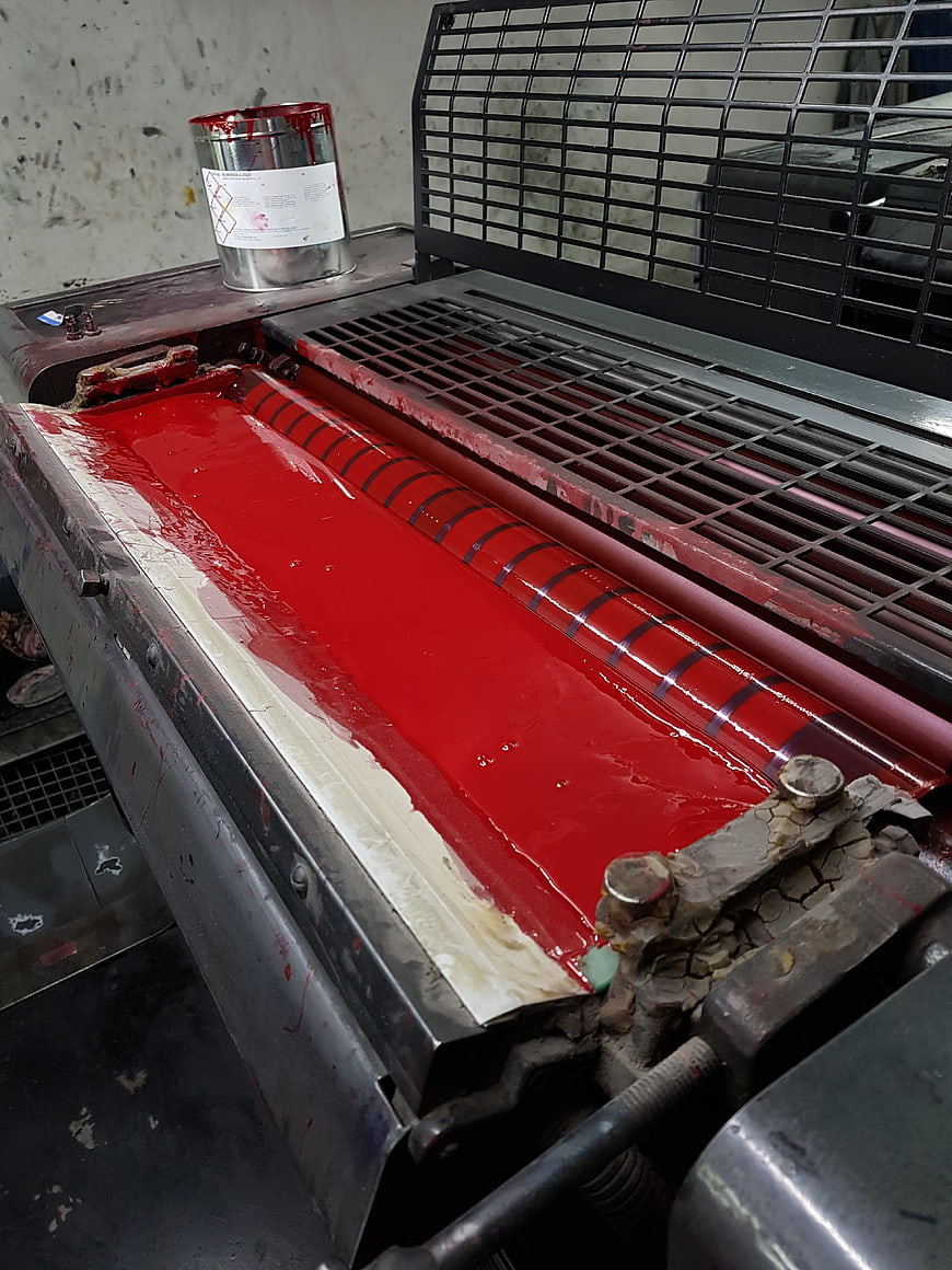 Industrial Roller Coater Machine with Red Paint