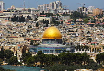 Golden Dome of the Rock in Jerusalem Cityscape