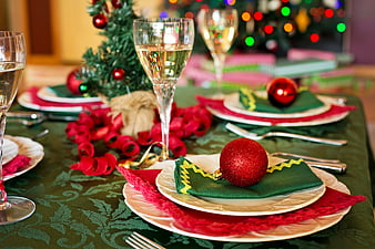 Festive Christmas Table Setting with Red and Green Decor