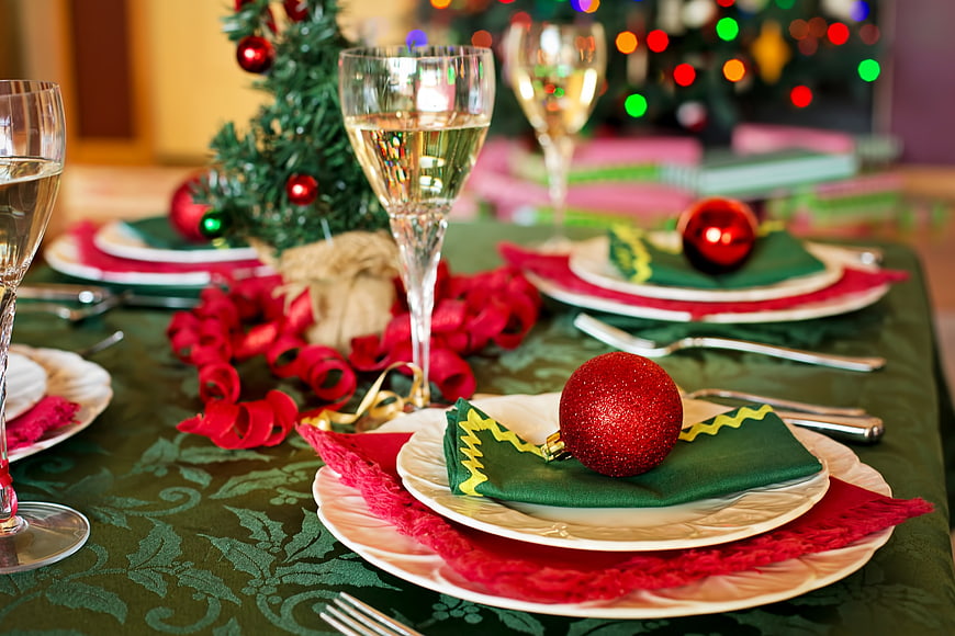 Festive Christmas Table Setting with Red and Green Decor