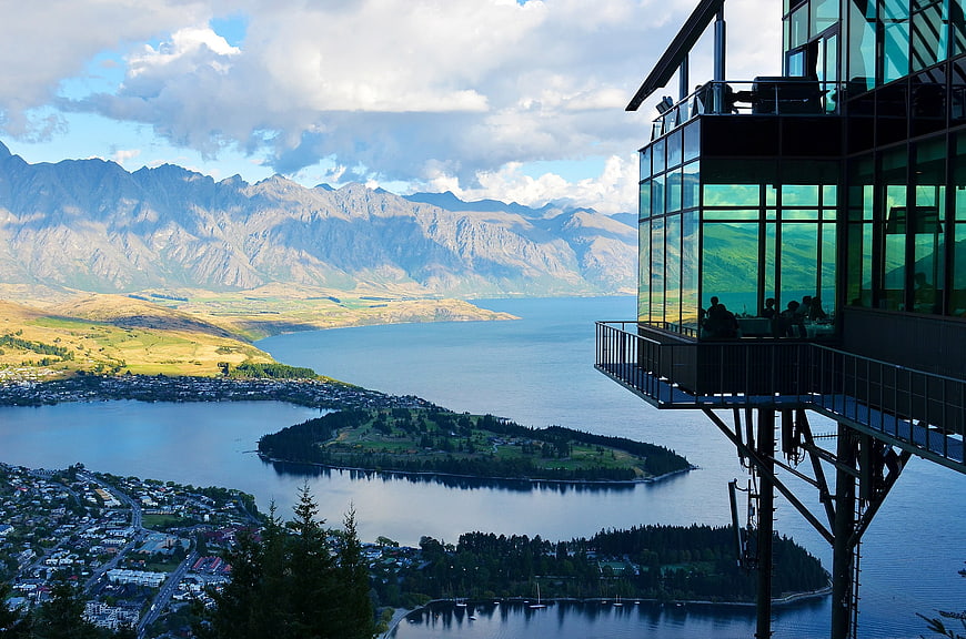Modern Glass Restaurant Overlooking Lake Wakatipu and Mountains