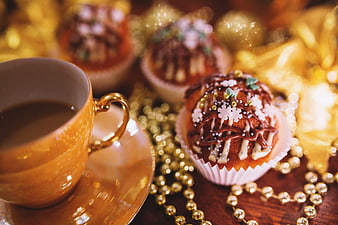 Christmas Cupcakes with Coffee and Gold Decorations