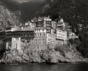 Black and white architecture of Ravello on Amalfi Coast cliffs
