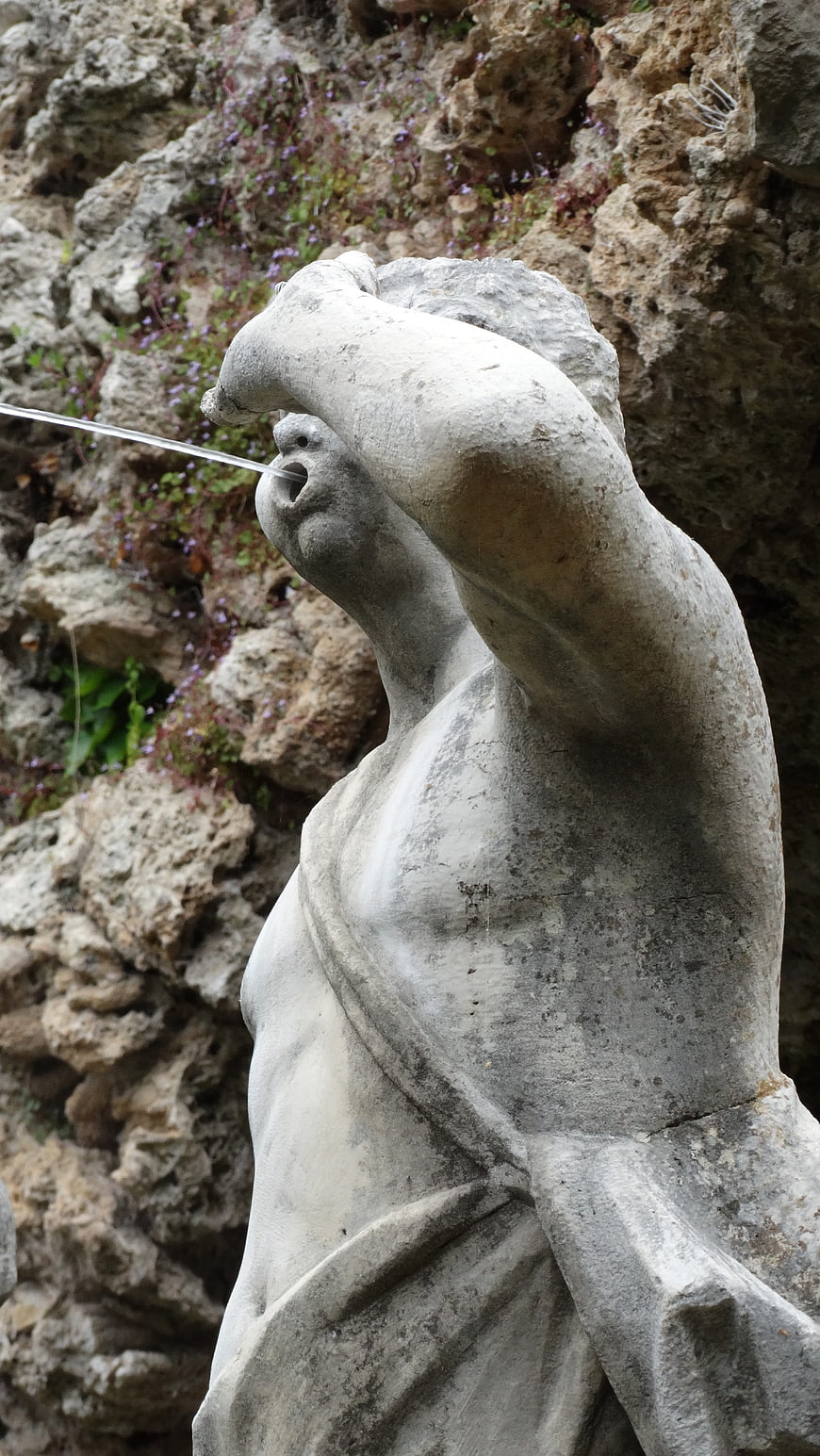 Classical Stone Fountain Sculpture Spouting Water