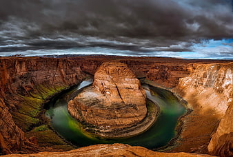 Dramatic Horseshoe Bend Colorado River Canyon Landscape
