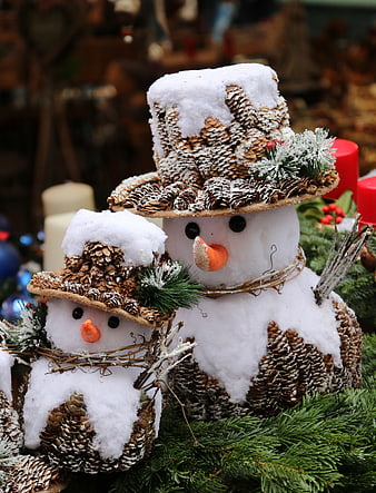 Handcrafted Pinecone Snowmen Christmas Market Decoration