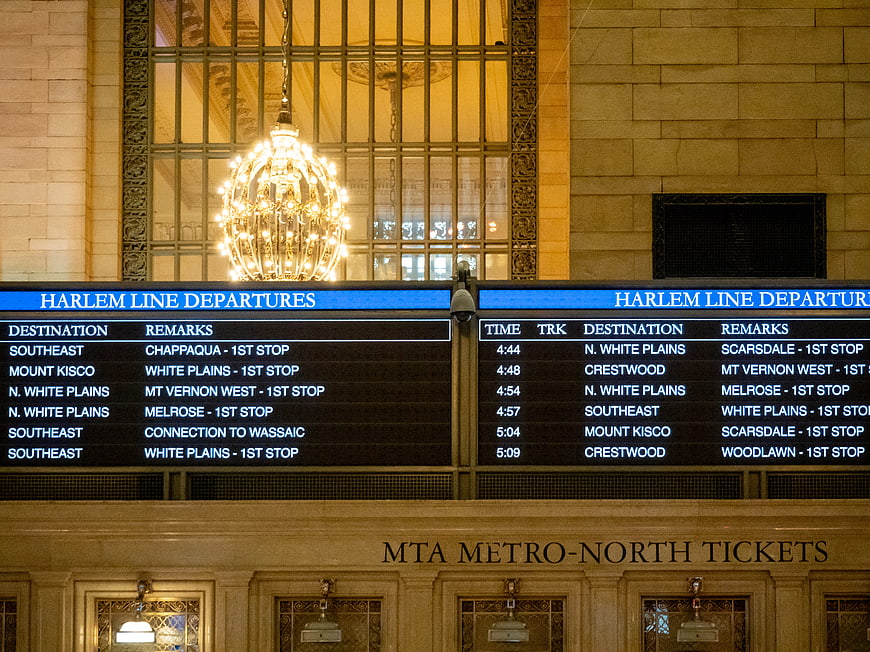 Grand Central Terminal Harlem Line Departure Board
