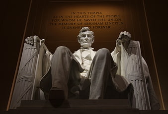 Abraham Lincoln Memorial Statue with Inscription