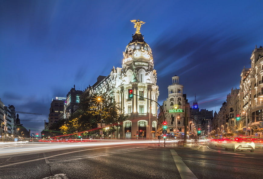 Long Exposure Night Shot of Edificio Metropolis in Buenos Aires