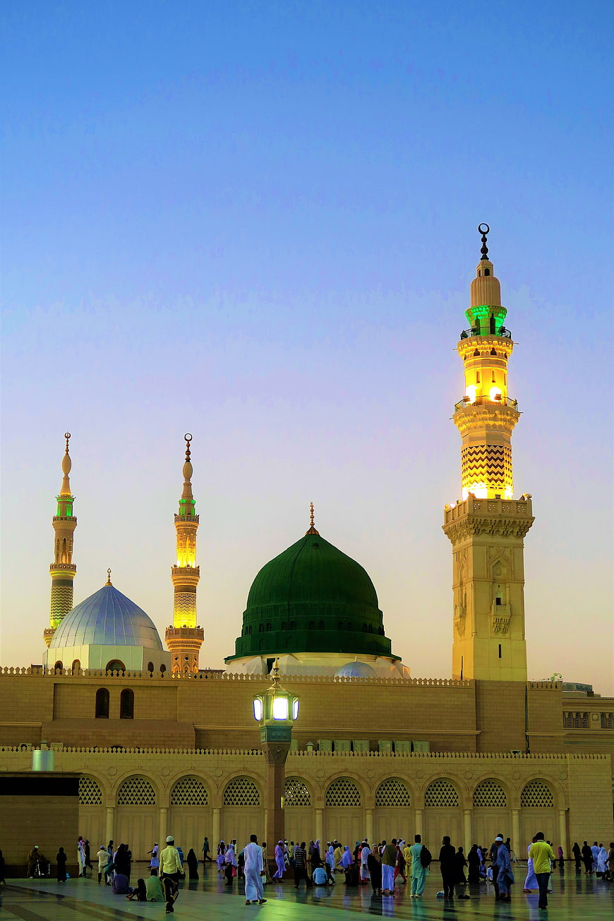 Masjid al-Nabawi Green Dome and Minarets at Dusk in Medina