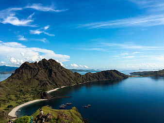 Aerial View of Tubbataha Reef Islands and Turquoise Waters