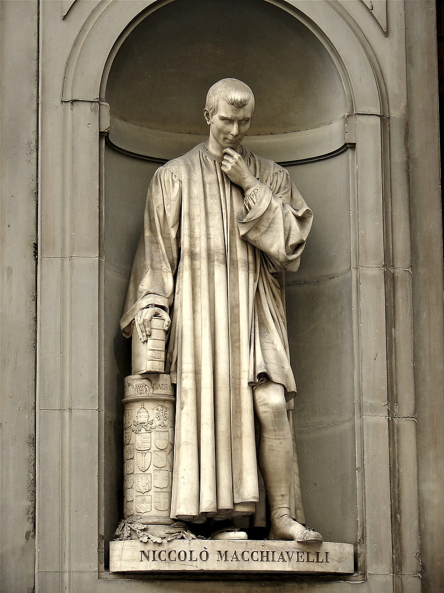 Statue of Niccolò Machiavelli in Stone Niche