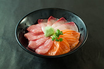Assorted Sashimi Bowl with Salmon, Tuna, and White Fish