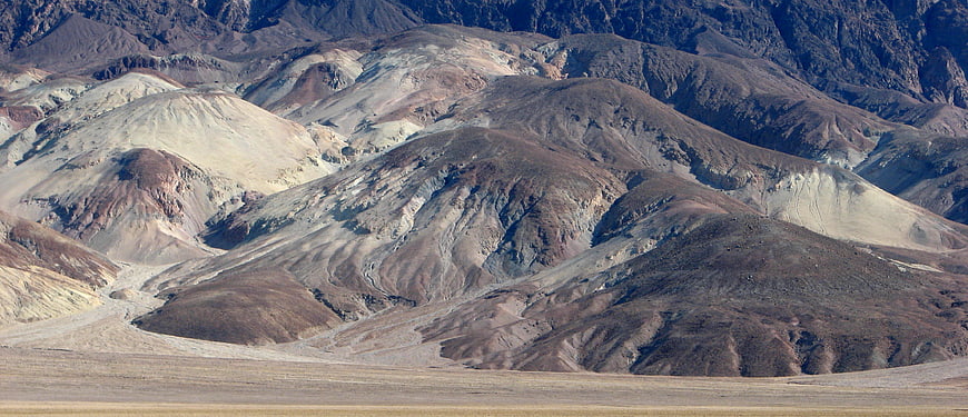 Colorful eroded hills in a dry desert landscape