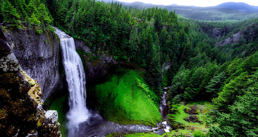 Salt Creek Falls Waterfall in Oregon Forest Landscape