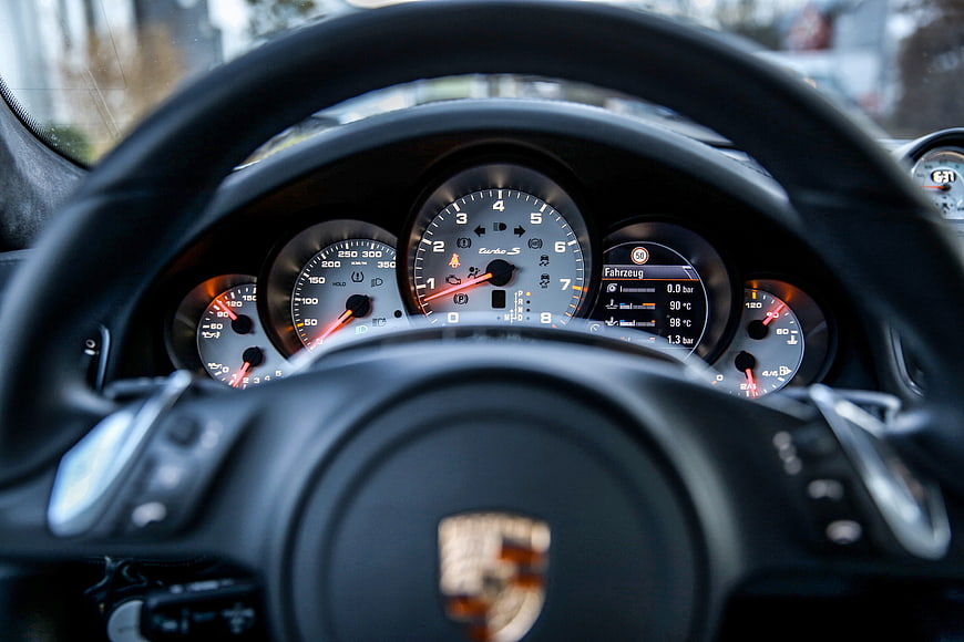 Porsche 911 Turbo S Dashboard and Steering Wheel Interior