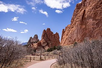 Garden of the Gods red rock formations and hiking trail