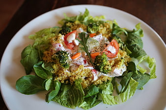 Healthy Quinoa Salad with Broccoli and Creamy Dressing