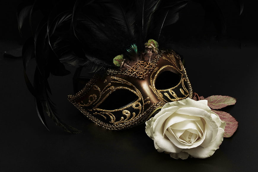Elegant Gold Masquerade Mask with White Rose and Black Feathers