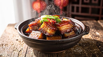 Steaming Braised Pork Belly in Clay Pot