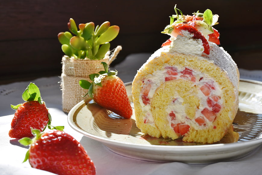 Strawberry Swiss Roll Cake with Fresh Berries