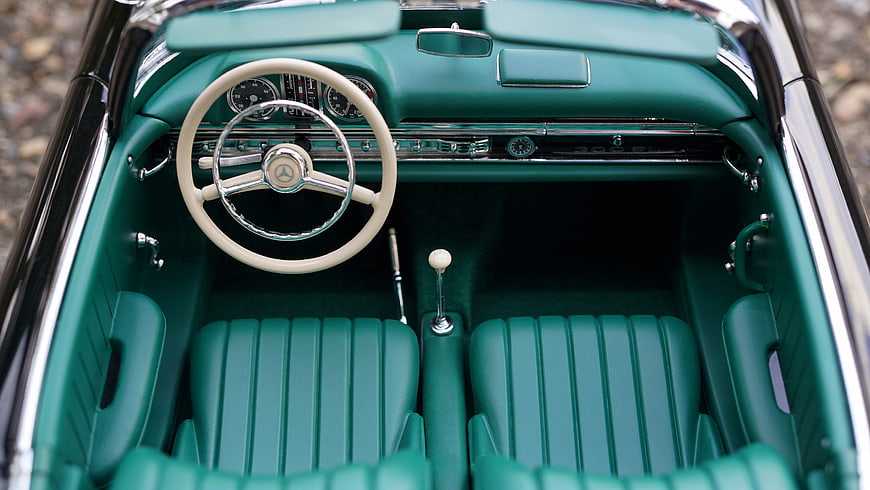 Vintage Mercedes-Benz 300 SL Interior Teal Leather