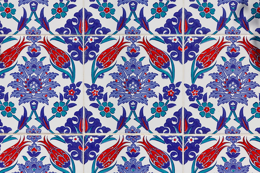 Traditional Blue Red And White Ceramic Tile Pattern