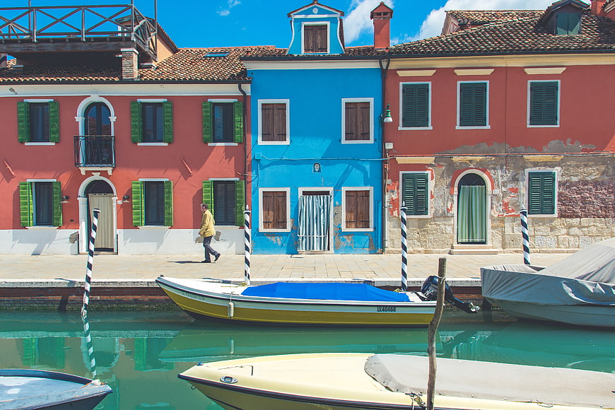 Colorful Burano Houses and Boats on a Sunny Canal