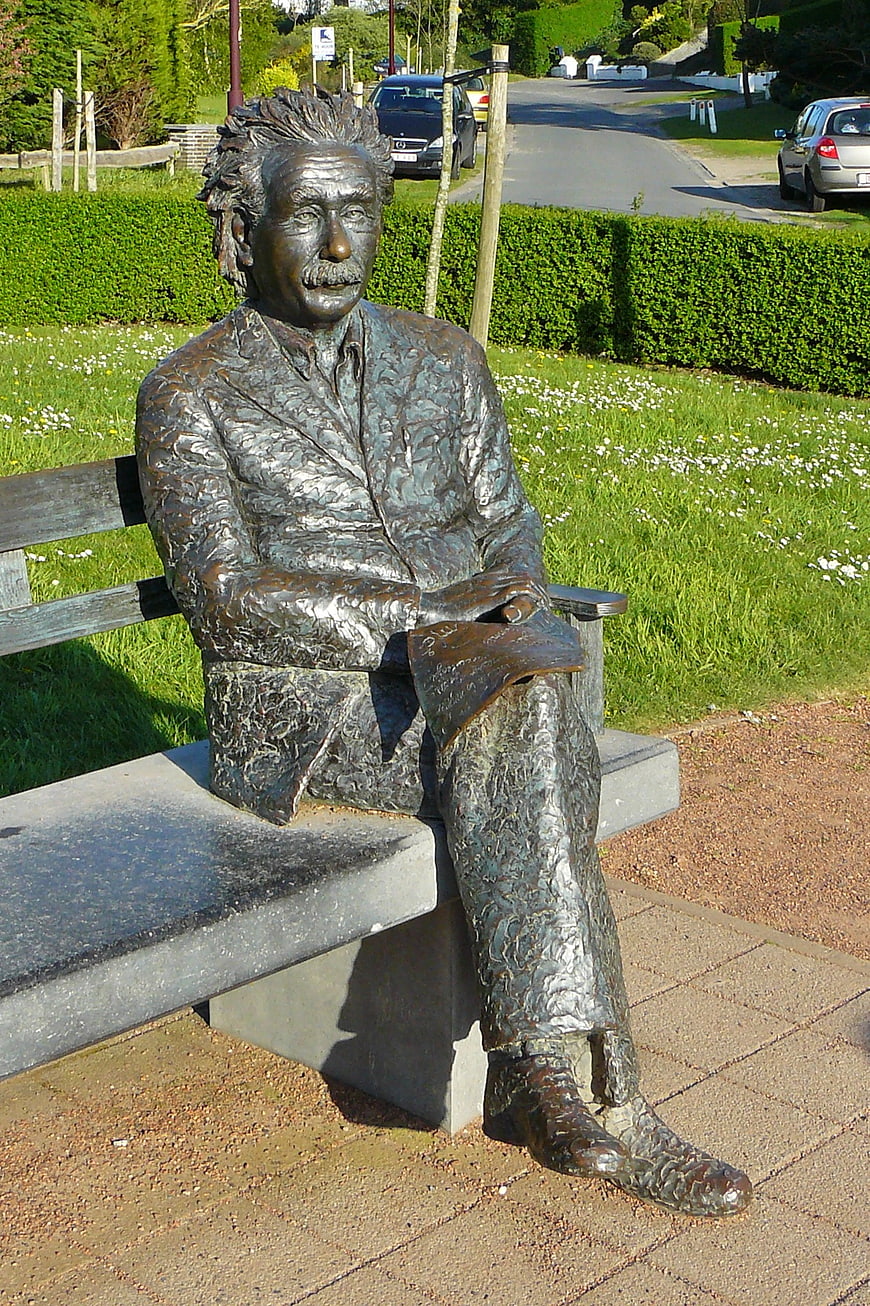 Bronze Statue of Albert Einstein Sitting on a Park Bench