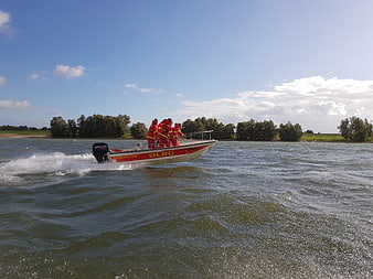 DLRG Rescue Boat Training on River