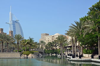 Burj Al Arab And Palm Jumeirah Hotel Architecture In Dubai