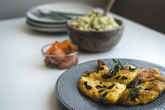 Grilled Paleo Chicken Breast with Mashed Cauliflower and Chips