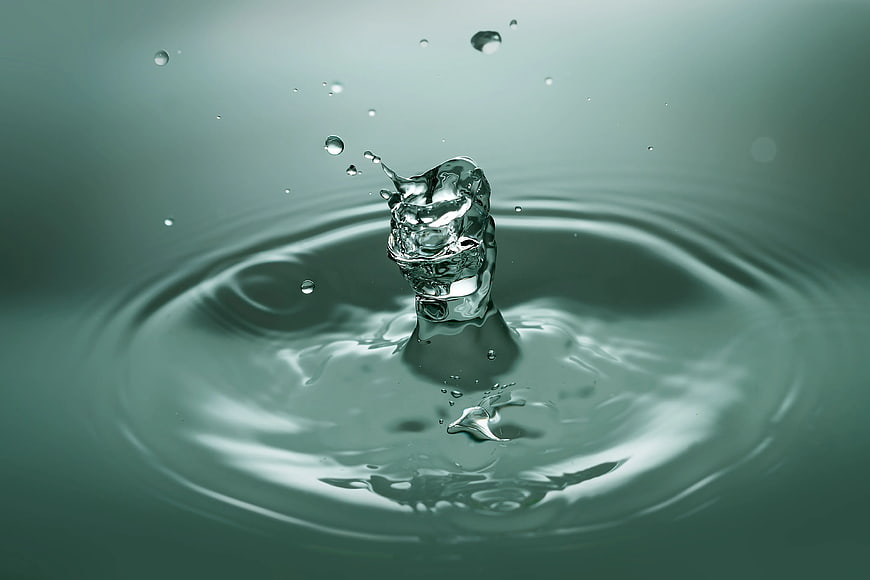 Water Drop Splash Crown in Teal Liquid