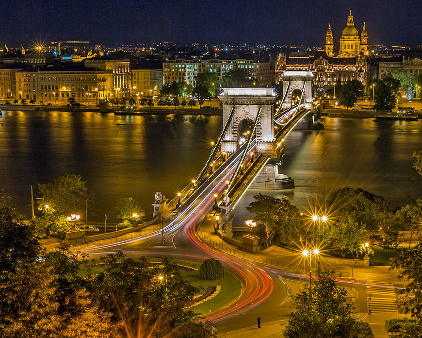 Night view of Széchenyi Chain Bridge and St. Stephen's Basilica in Budapest