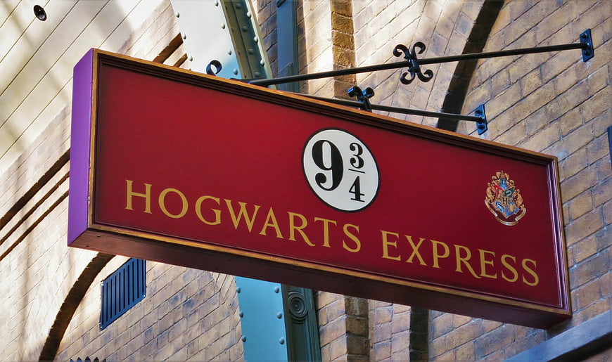 Hogwarts Express Platform 9 3/4 Sign at Universal Studios