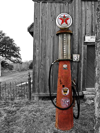 Vintage Texaco Gas Pump In Black And White Rural Setting
